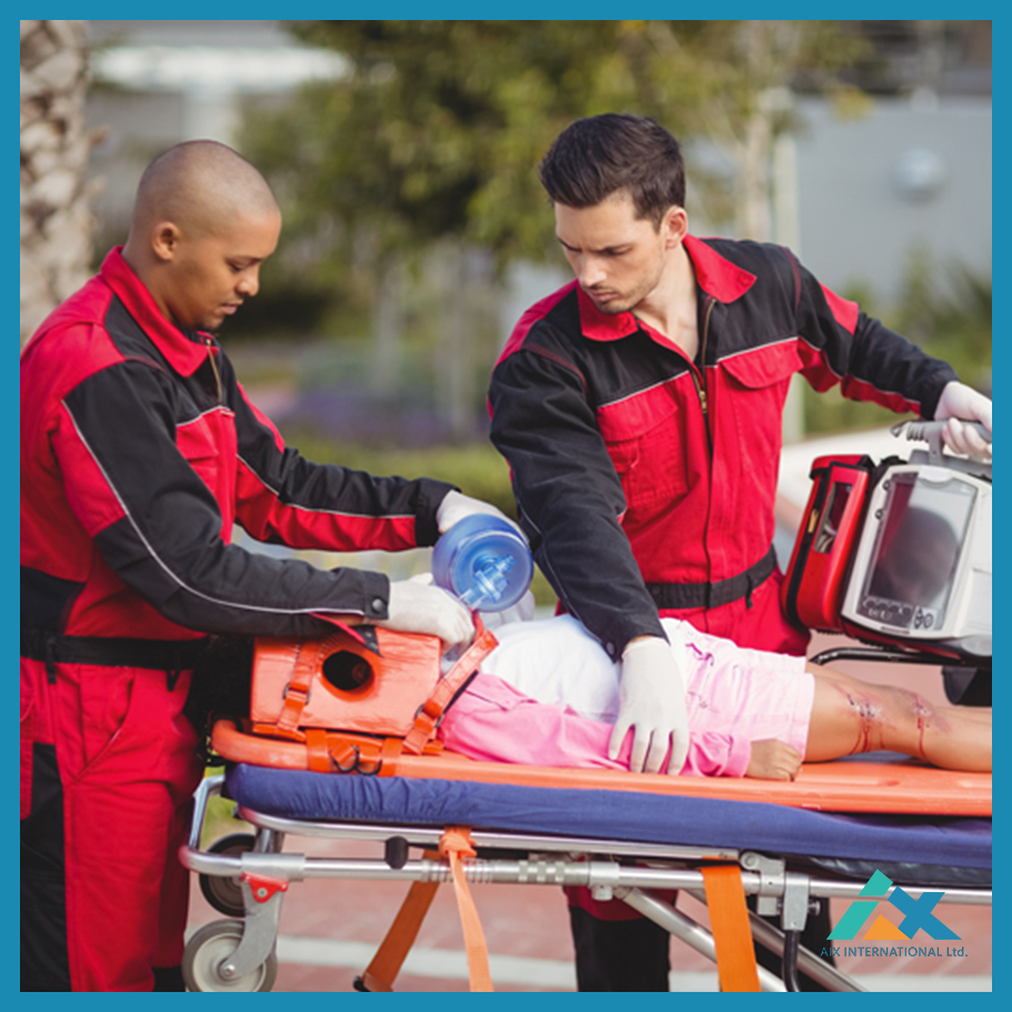 paramedic-giving-oxygen-injured-girl